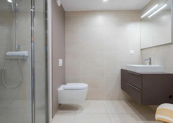 Spacious A-c 2p - Place Des Lices Saint-Tropez